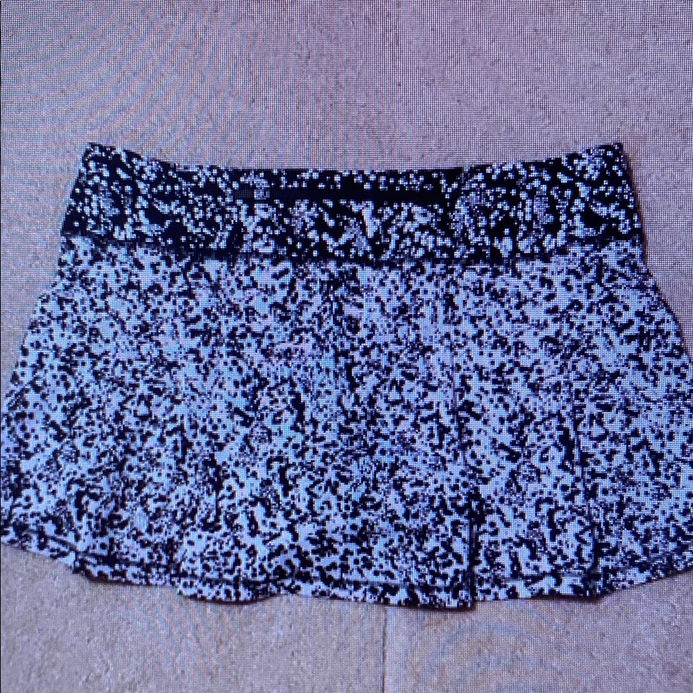 Lululemon Women's Regular Pace Rival Skirt